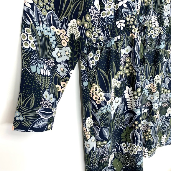 Ann Taylor Dark Floral Leaf Print Button V-Neck Long Sleeve Dress With Pockets - Picture 3 of 16